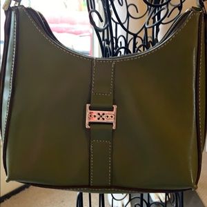 Green emilie m bag for summer!